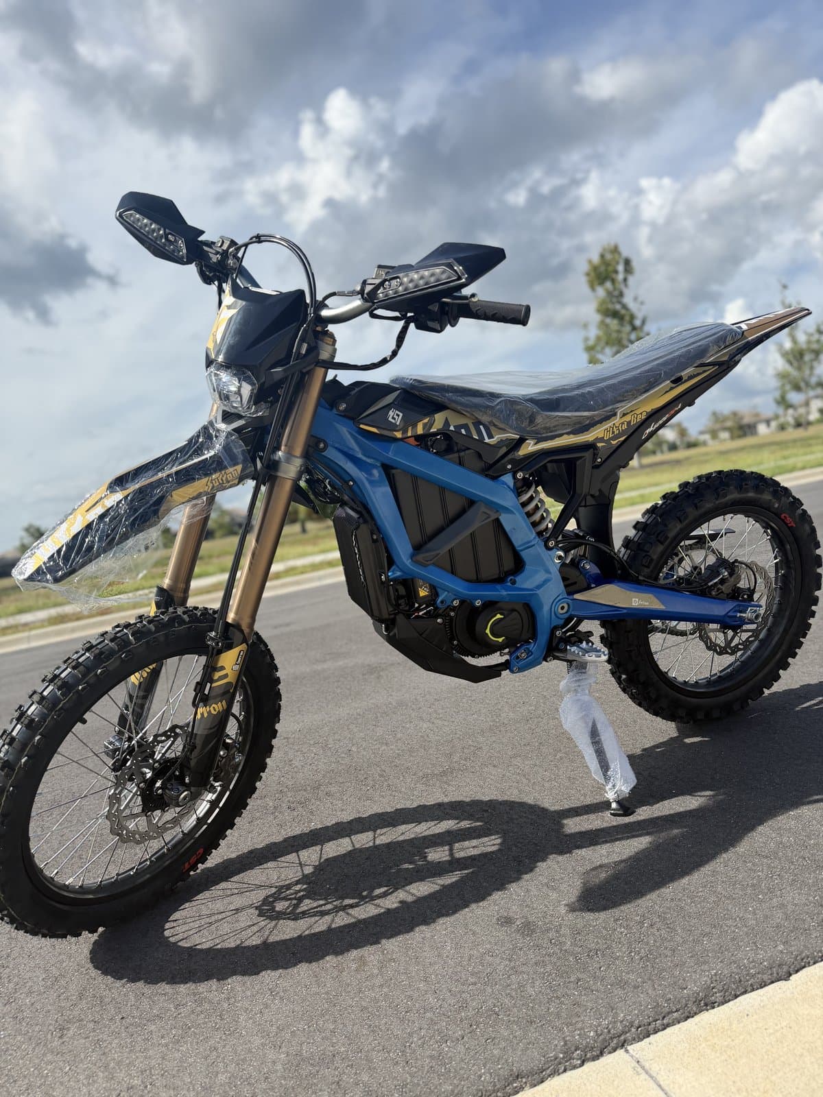 Light Bee X reassembled in candy blue